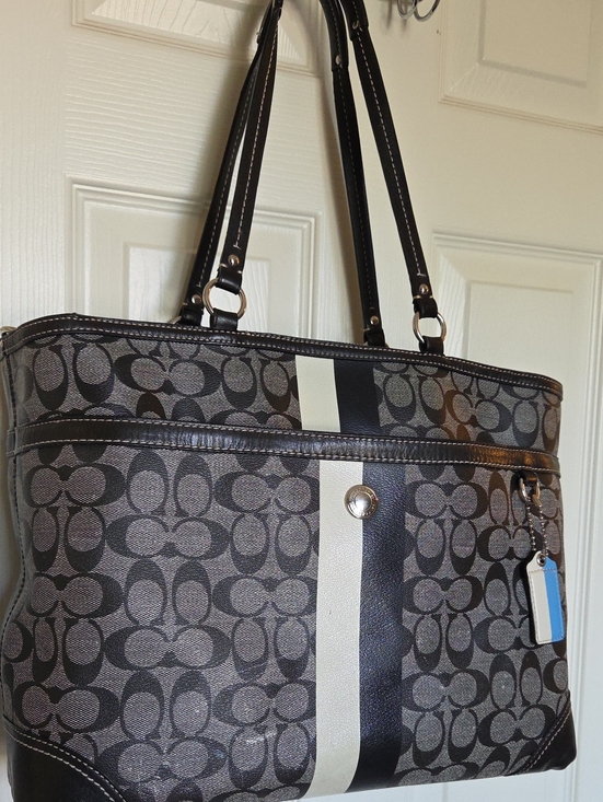 Coach Handbags - Coach Heritage Chelsea Stripe Tote Bag